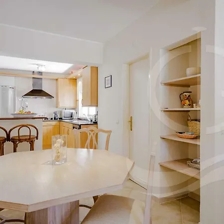 Casa Sol: Spacious In Vale De Lobo