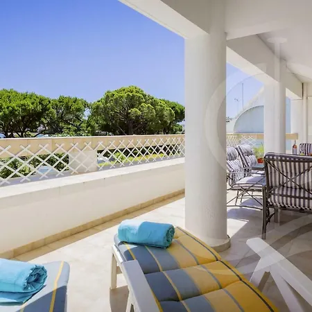 Casa Sol: Spacious In Vale De Lobo