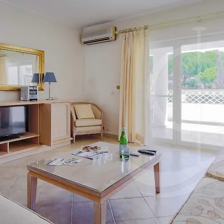 Casa Sol: Spacious In Vale De Lobo