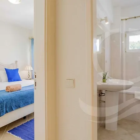 Casa Sol: Spacious In Vale De Lobo *