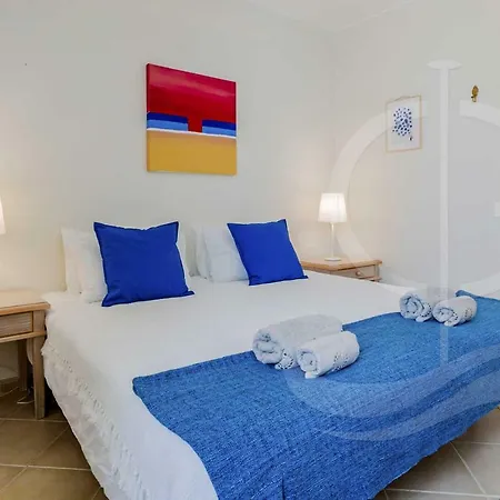Tatil Evi Casa Sol: Spacious In Vale De Lobo *